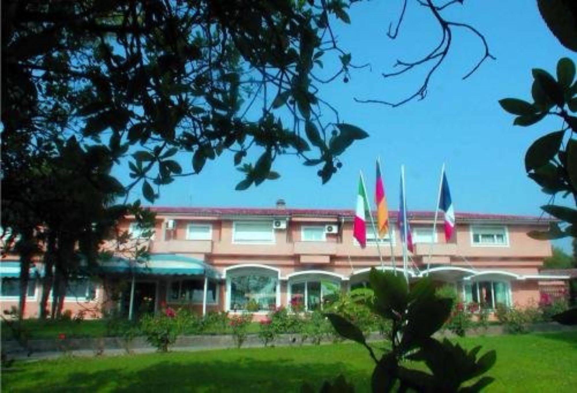 Hotel West Garda