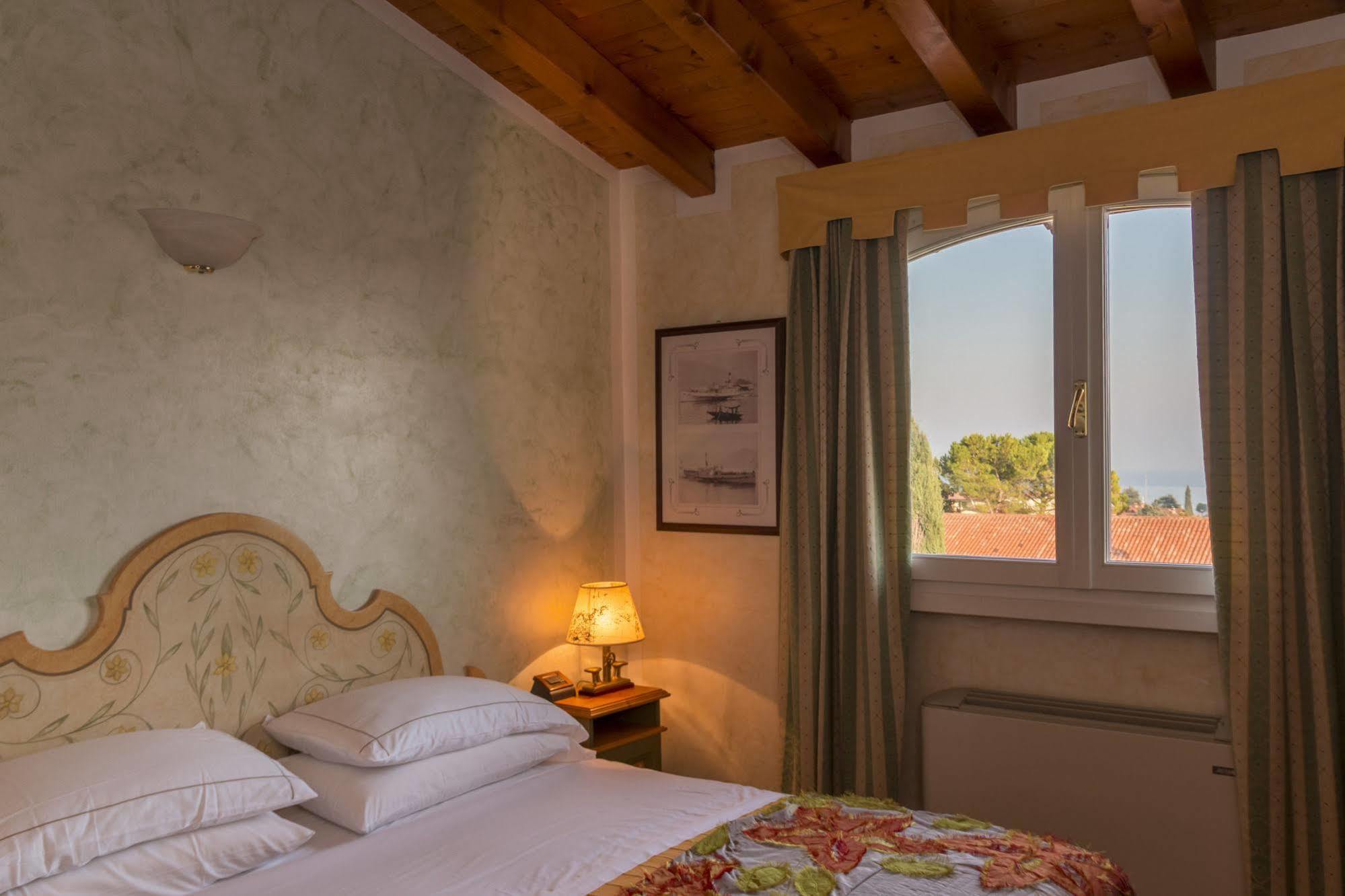 Hotel West Garda